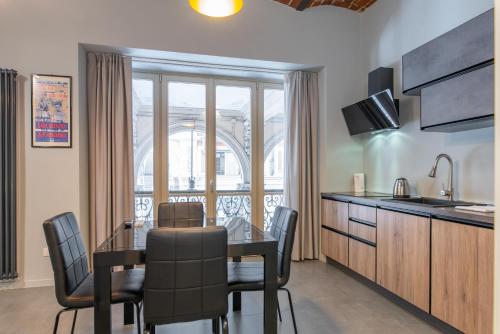 Suite & Queen Apartments Room Type - Classic Apartment