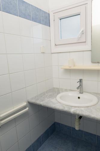 2 bedrooms, 3 beds