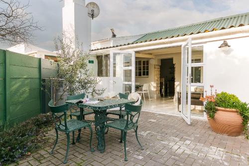Wyposażenie, Langebaan Kite Cottages in Beachfront