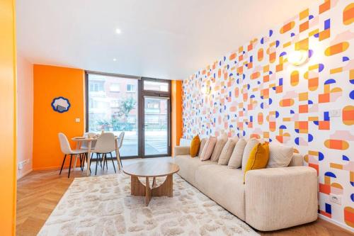 Appartement Coloré aux portes des Buttes Chaumont, Paříž