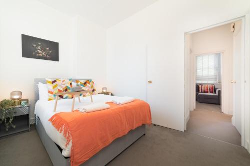 Cozy Apartment in the Heart of Fulham, London, Londyn