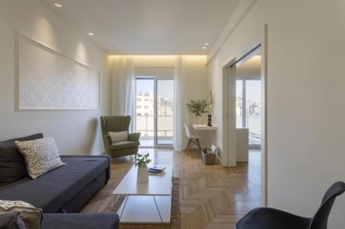 Charming 7th-Floor Apartment with Acropolis view - image 6