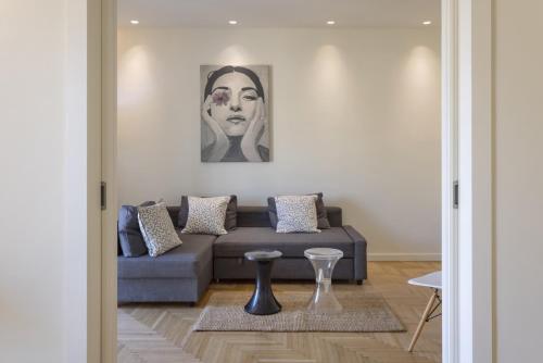 Charming 7th-Floor Apartment with Acropolis view - main image