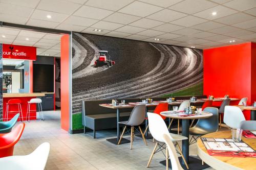 ห้องอาหาร, ไอบิส แซ็ง-เดอนี สตัด เวสต์ (ibis Saint-Denis Stade Ouest) in แซ็งต์-เดอนี