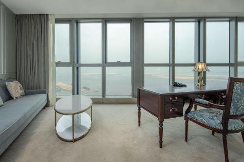 Hilton Brazzaville Les Tours Jumelles Hotel & Residences - image 2