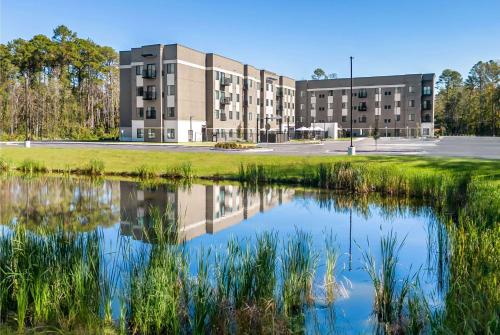 WaterWalk Extended Stay by Wyndham Jacksonville Deerwood Pk in Jacksonville, USA