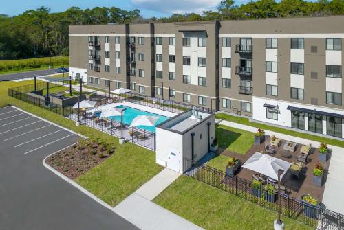 WaterWalk Extended Stay by Wyndham Jacksonville Deerwood Pk in Jacksonville, USA