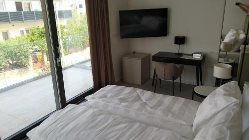 Hotel Oscar - Photo 4
