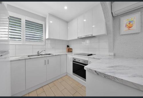 2BDR Holiday Flat near Bright-Entire Place in Freeburgh
