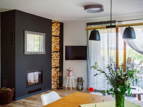 Farma Moulisovych in เนซเวสติเซ