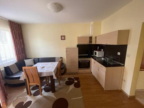 ห้องครัว, Royal Plaza Apartments Borovets in โบโรเวต