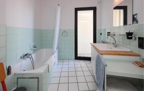 Three-Bedroom Apartment image 5