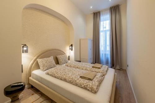 Akácfa-A112 Stylish 2 Bedroom Apartment - image 2