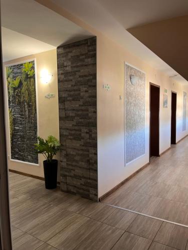 Hotel Star – Sunny Beach, WY