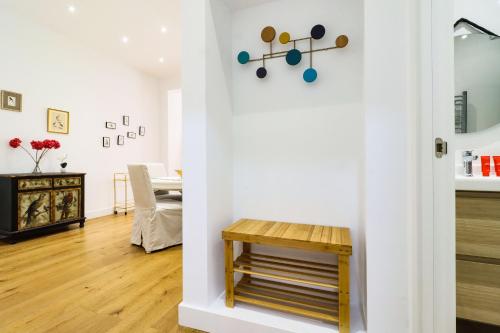 Chamberi Boutique - image 11