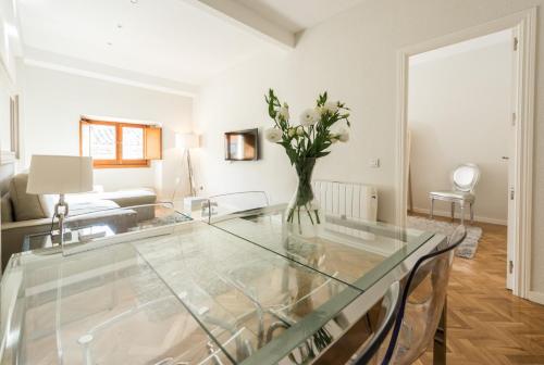 Chueca Penthouse - image 11