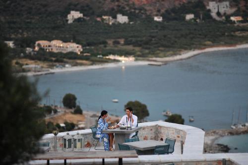 Restorāns, Petra & Fos Boutique Hotel & Spa in Oitilo