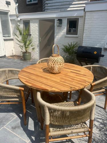 บริการและสิ่งอำนวยความสะดวก, Hartje Bergen in แบร์เคน เซนทรุม