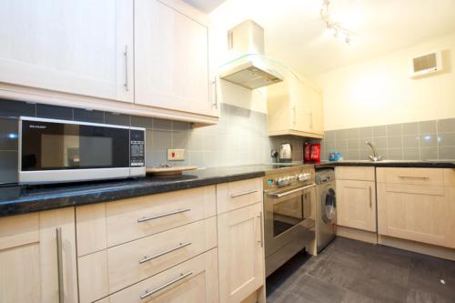 Edlets Collection - The Dundonald Apartment, Edinburgh (photo 10)