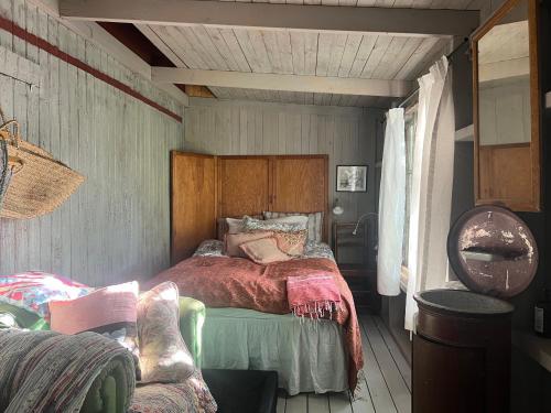 1 twin bed