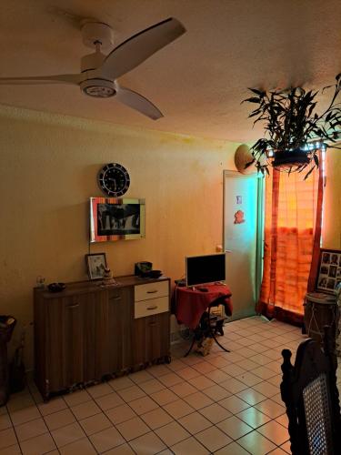 COLOCATION CITE URBAINE in Baimbridge