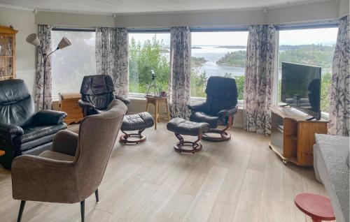 Five-Bedroom Holiday Home