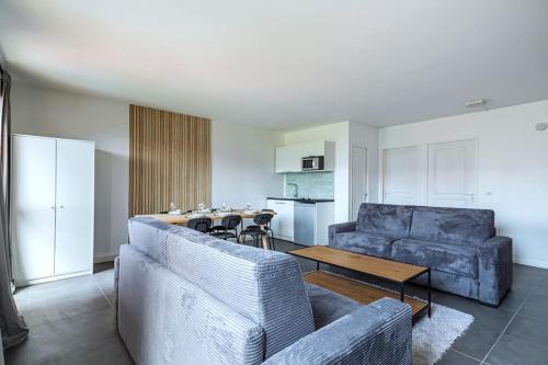 Appartement Familial Confortable proche de Paris in Les Lilas