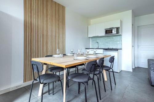 кухня, Appartement Familial Confortable proche de Paris in Les Lilas