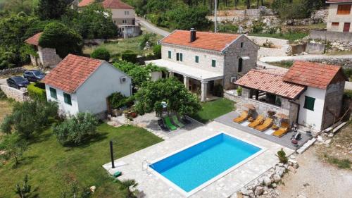 VILLA LUCA KLOBUK - Klobuk