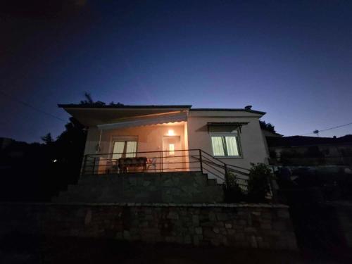 Μονοκατοικία Διποταμία Καστοριάς gîte à louer Archángelos