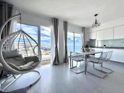 Fantastic View Apartment with Terrace in Los Gigantes