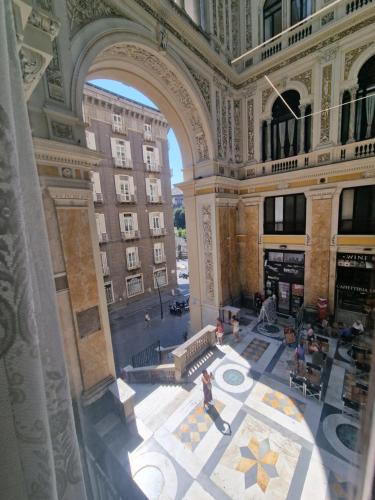 Suite Galleria Umberto I 5