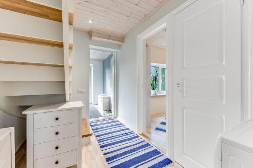 Brand new 3BR family friendly house with huge garden Brand new 3BR family friendly house with huge garden