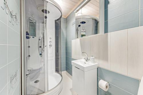 Brand new 3BR family friendly house with huge garden Brand new 3BR family friendly house with huge garden