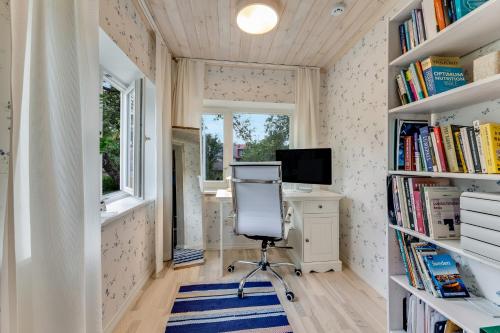 Brand new 3BR family friendly house with huge garden Brand new 3BR family friendly house with huge garden