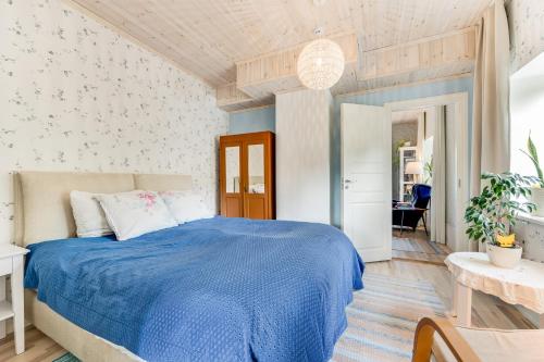 Brand new 3BR family friendly house with huge garden Brand new 3BR family friendly house with huge garden