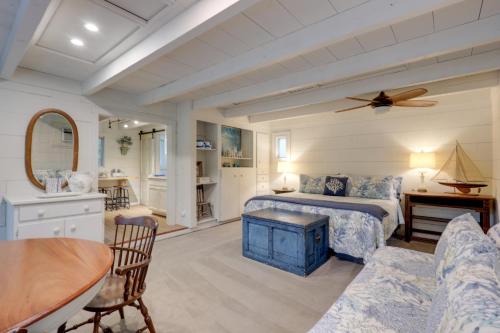 Cozy Nantucket Cottage on St Marys River! - main image