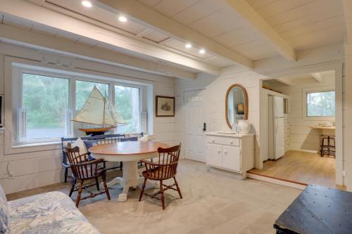 Cozy Nantucket Cottage on St Marys River! - image 8