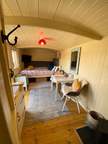 The Hut at Bay Tree Farm, Nympsfield in Nympsfield