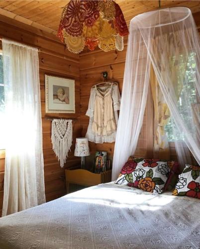 Tunnelmallinen ilmastoitu järvenrantahuvila (Tunnelmallinen ilmastoitu jarvenrantahuvila) in 佩賴塞奈約基