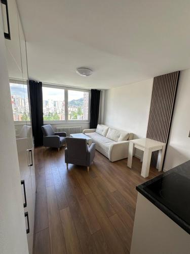 The Ordinary Apartment The Ordinary Apartment