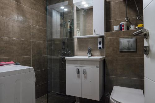 The Ordinary Apartment The Ordinary Apartment