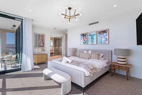 Panoramic Penthouse Views