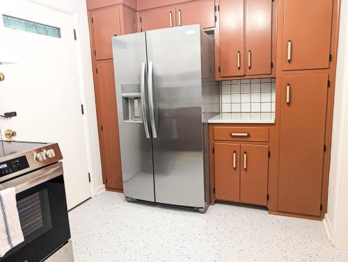 The Tiki Suite 2BR 2BA