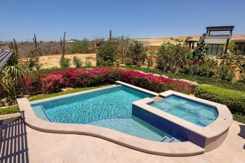3BR Casita Including Transport and Golf Cart in Cabo San Lucas, Mexico