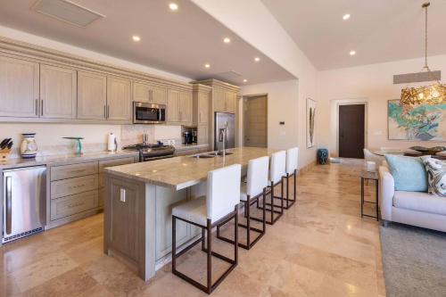 3BR Casita Including Transport and Golf Cart in Cabo San Lucas, Mexico