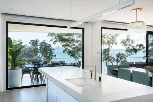 Vue Two - Nelson Bay Waterfront Luxury, Nelson Bay