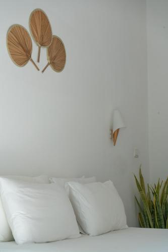 Deluxe Double Room image 6