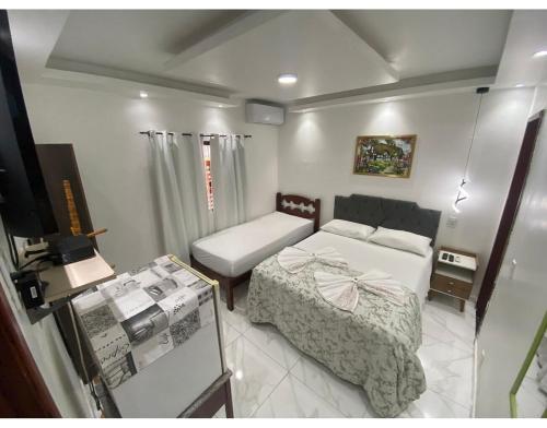 1 double bed, 1 twin bed