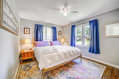 1 Mi to Notre Dame Stadium Quiet Home with Fire Pit in South Bend, USA